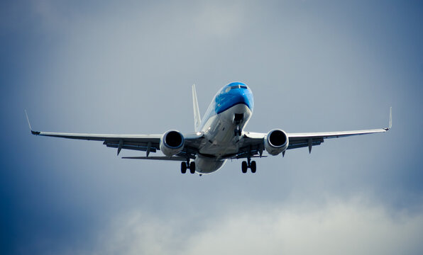 1000+ Plane Takeoff Pictures | Download Free Images on Unsplash