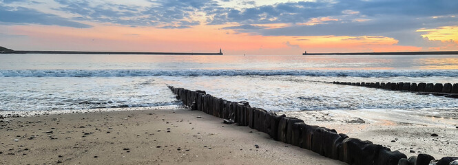 Sunrise, South Shields seafront
