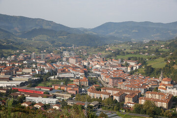 Naklejka na ściany i meble panoramica de Azpeitia, pueblo del Gipuzkoa en el Pais Vasco (Spain)