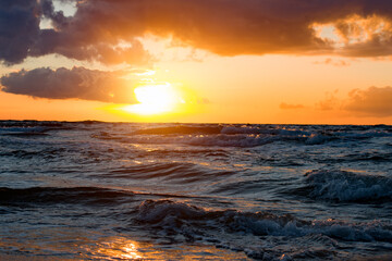 Fototapeta na wymiar sea coast at sunset