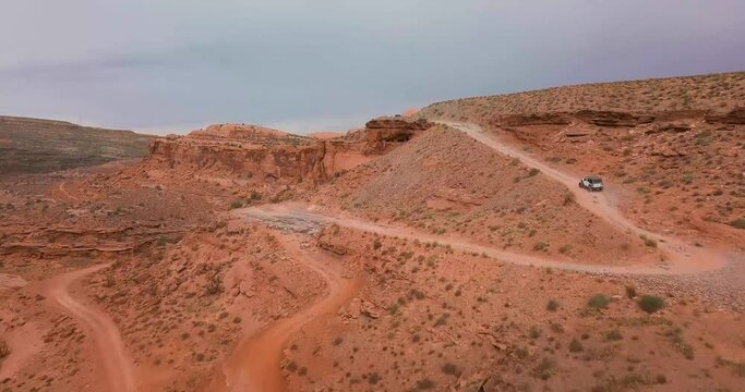 Off-roading Vehicle Driving in the Beautiful Deserts 