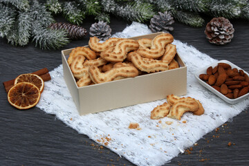 Spritzgebäck in einer Geschenkbox