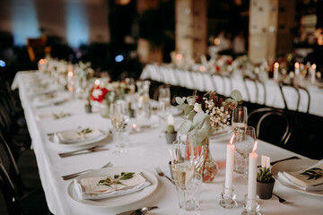 Luxurious wedding table setting. Luxurious wedding hall.
