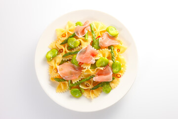 春野菜と生ハムのファルファーレ