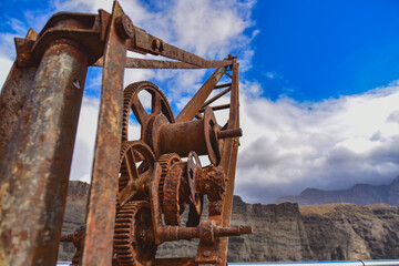 Fototapeta premium old badly rusted metal winch