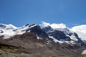 Fototapeta na wymiar mountain landscape with snow and sky