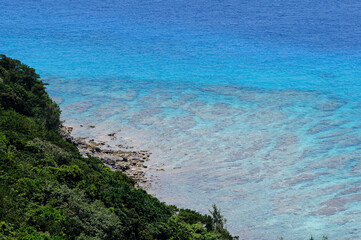 南の島の青い海