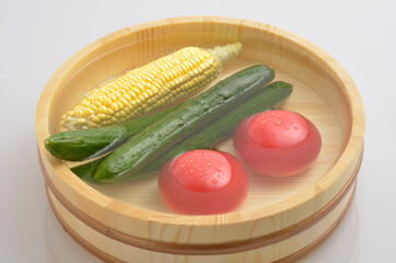 冷やした夏野菜