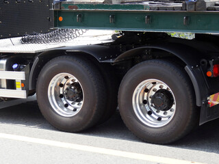 大型トレーラーのタイヤ