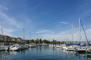 Fototapeta na wymiar スイス、レマン湖と旧市街