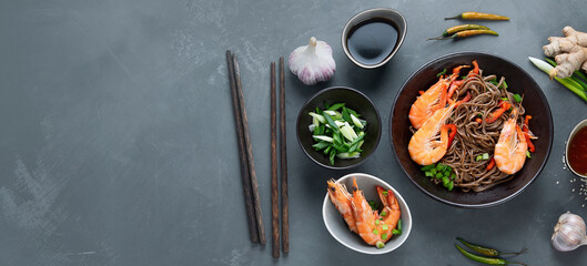 Soba noodles with shrimps and vegetables