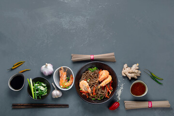 Soba noodles with shrimps and vegetables