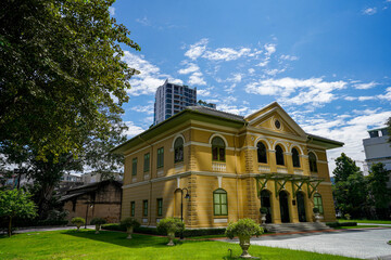 Fototapeta premium church in the park