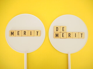 メリットがデメリットの単語、比較