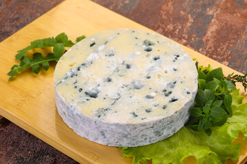 Round blue cheese