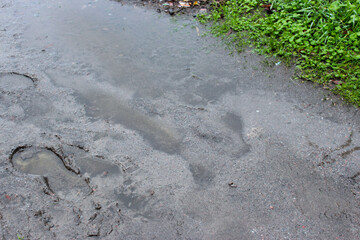 jogging steps in the mudd 