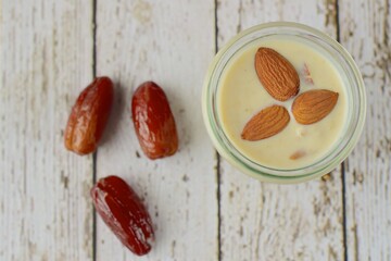 Almond date overnight oats. Flat lay
