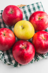 彩香リンゴとトキりんご