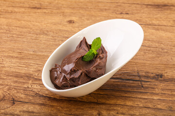 Chocolate spread with nazelnut
