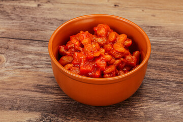 Baked kidney with tomato and pepper