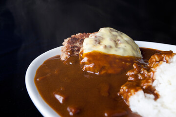 大盛りハンバーグカレー