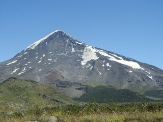Fototapeta premium Volcan lanin , paisaje encantador