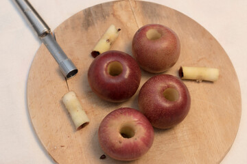 Melannurca, Italian apples to cook in the oven with chocolate and nuts.