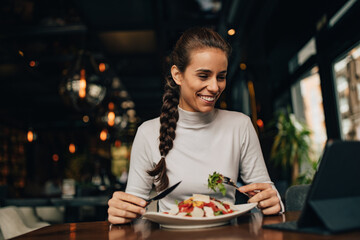 A lot of vegetables, ham and cheese.