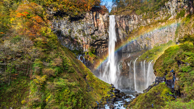 現代アートの「華厳の滝の登竜門」（3D painting） 華厳の滝の登竜門」3Dアート（立体アート）