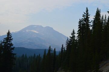 Hiking and camping around the Three Sisters mountains in Oregon and the Pacific Northwest of USA