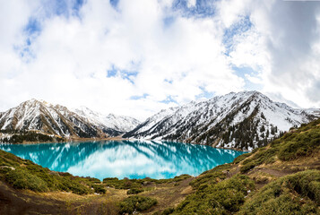 Obraz premium Lake in the mountains. Big Almaty Lake