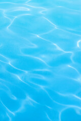 プールの水面