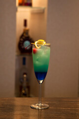 チャイナブルー