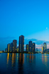 Naklejka premium リバーシティー21の夕暮れ