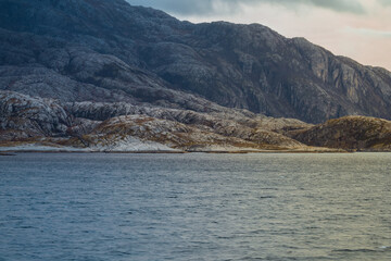 Saltfjorden w okolicy norweskiego miasta Bodo
