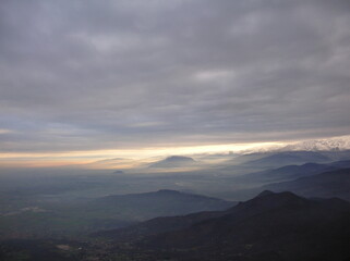 Obraz premium clouds over the mountains