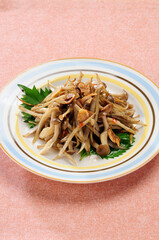 しめじとごぼうのソテー