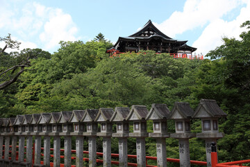 朝護孫子寺
