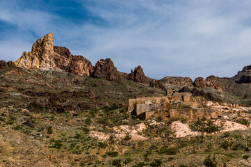 Fototapeta premium ruins in the desert