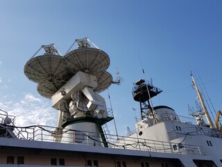 Radar installed on a scientific ship © kos1976