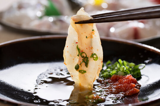 ふぐさし Images – Browse 57 Stock Photos, Vectors, and Video