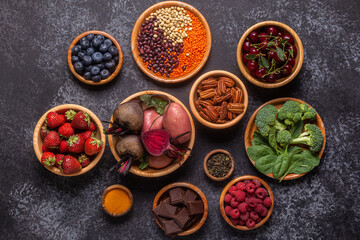 Obraz na płótnie Canvas Healthy foods high in antioxidants.