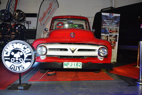 Ford F100 pick up at Hot Import Nights car show in Pasig, Philippines