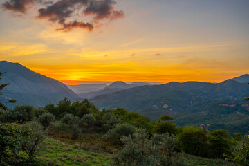 Fototapeta na wymiar Beautiful sunset in the mountains