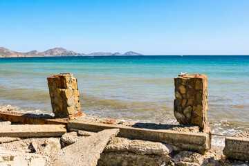 Unclear objects on the shores of a troubled muddy sea