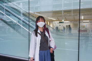 女性の一人旅