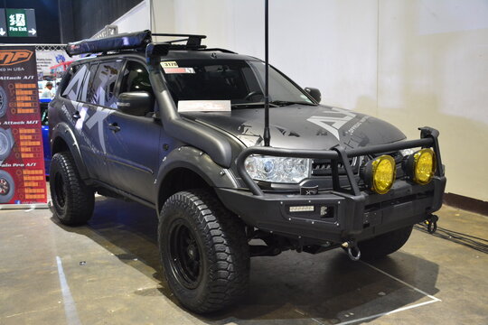 Mitsubishi montero at Bumper to Bumper Prime car show in Pasay, Philippines