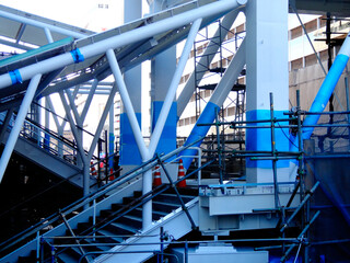 歩道橋の工事現場