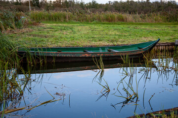 Boot im Kanal von Blokzijl