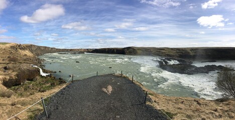 Fototapeta na wymiar Islande, cascade Urridafoss